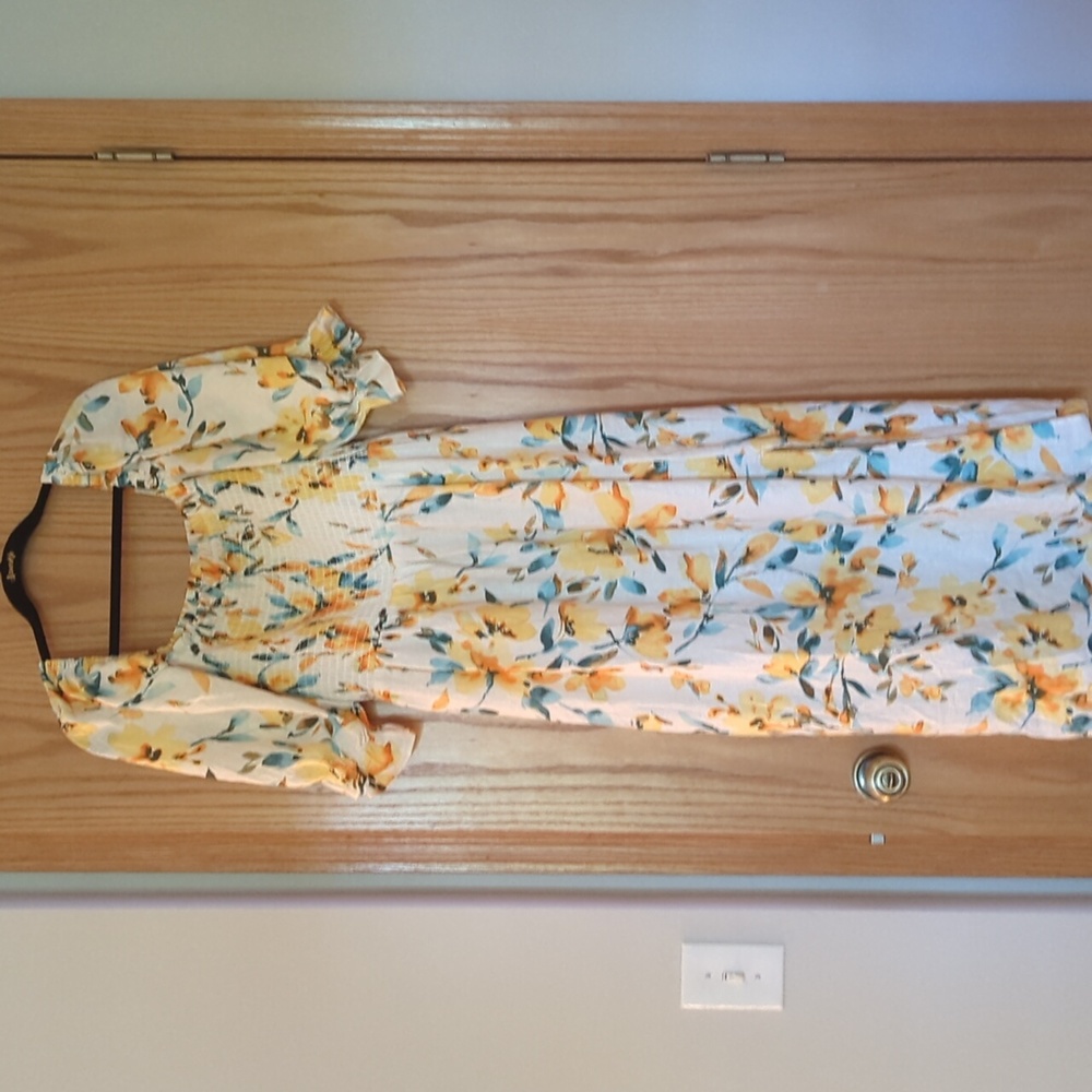 Gap puff sleeve smocked dress